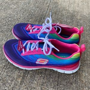 Sketchers Memory Foam Tennis Shoes